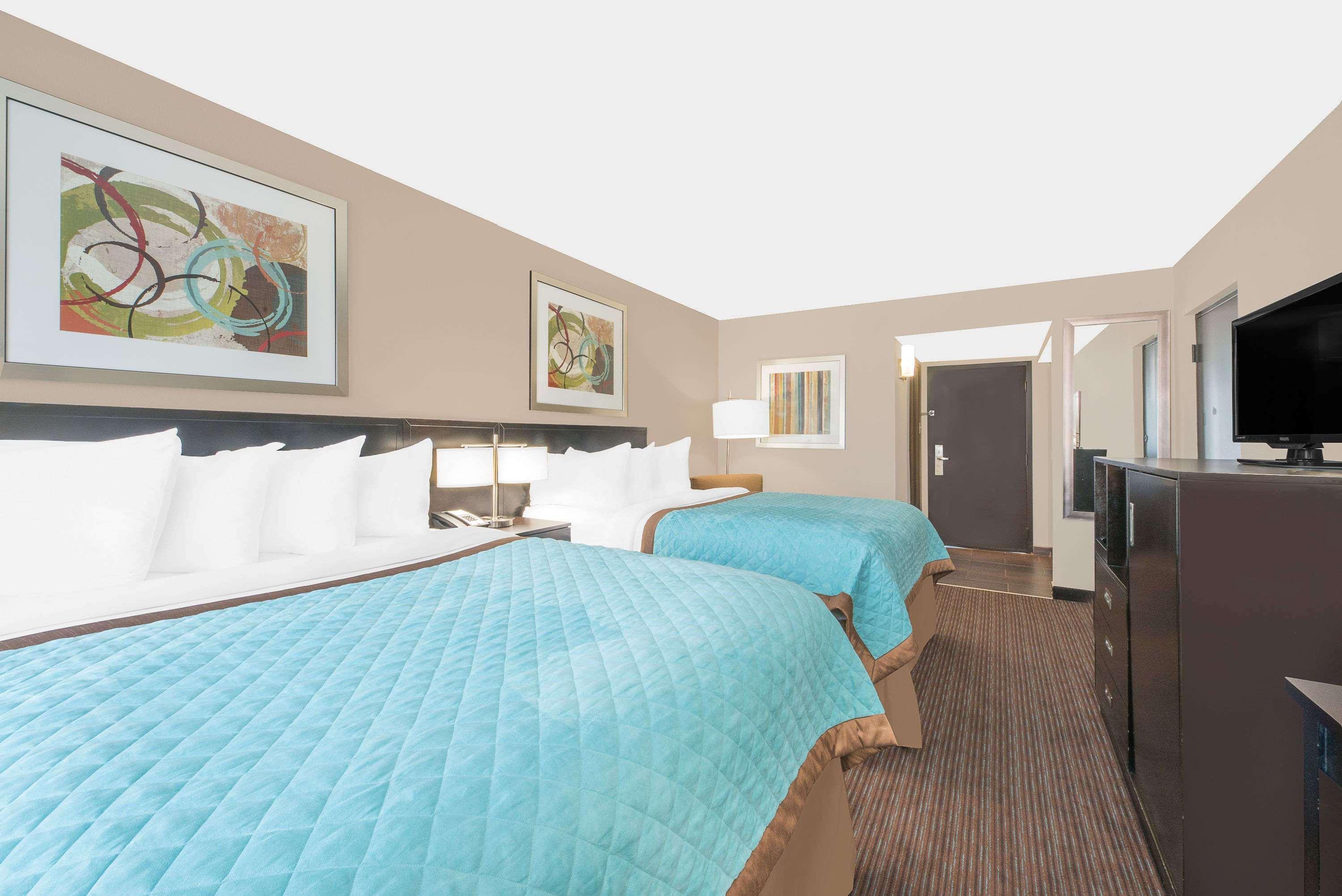 วินด์แฮม การ์เดน มิดแลนด์ Hotel ภายนอก รูปภาพ